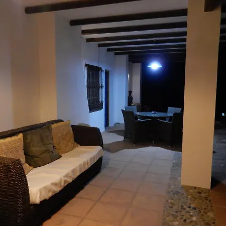 Casa Del Limonero * Guaro